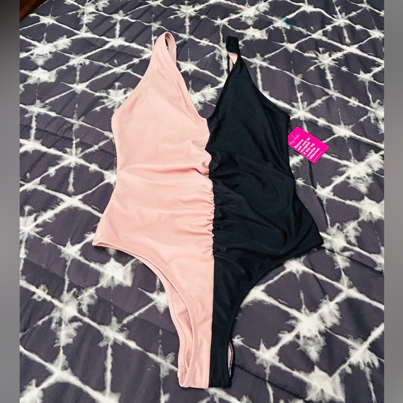 BuddyLove BLACK/MAUVE COLORBLOCK ONE-PIECE SWIMSUIT Large New with tags - Picture 5 of 16